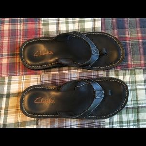 Clark’s Black Flip Flops